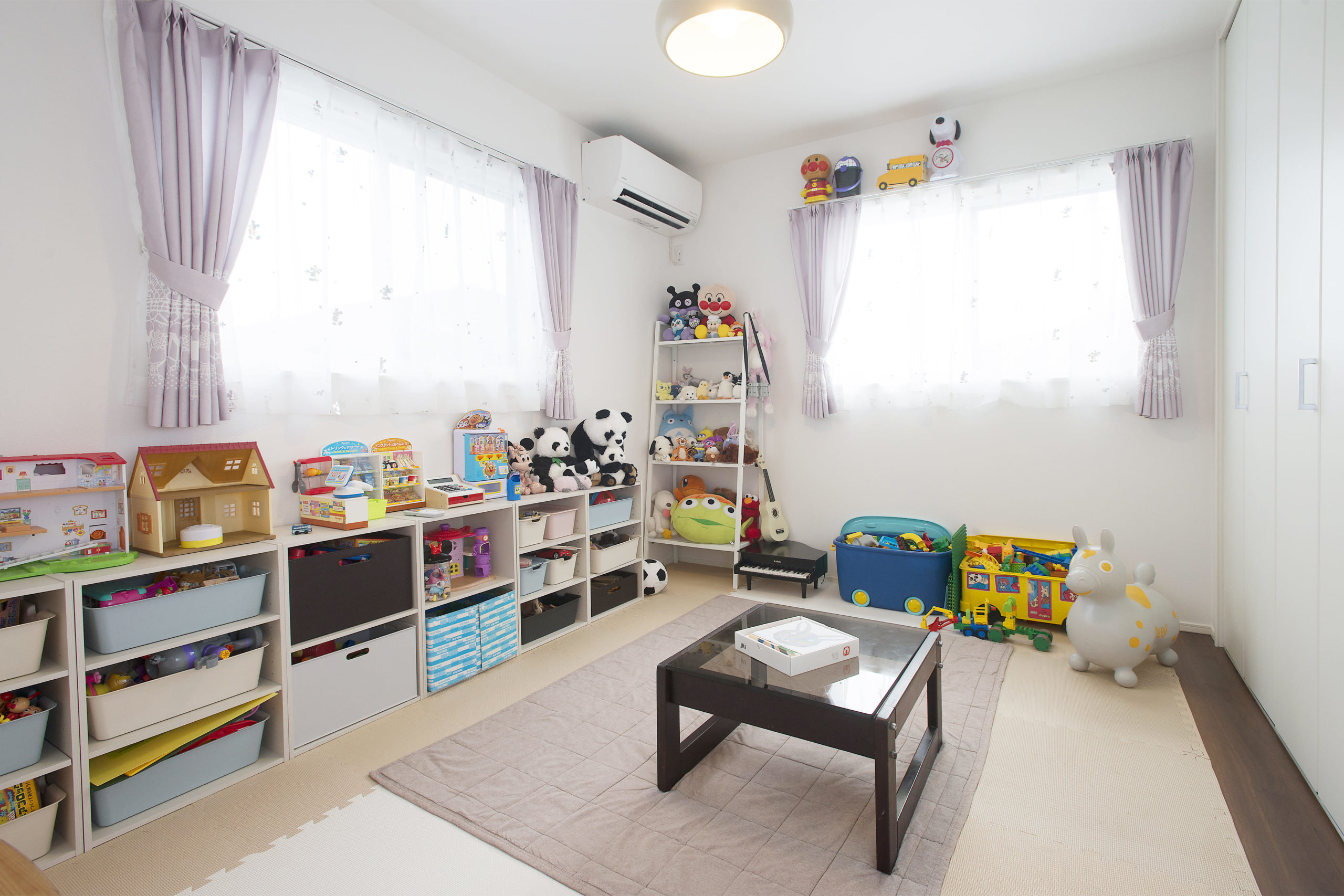 成長していく中で、模様替えも柔軟にできるほどの広々とした子供部屋です。